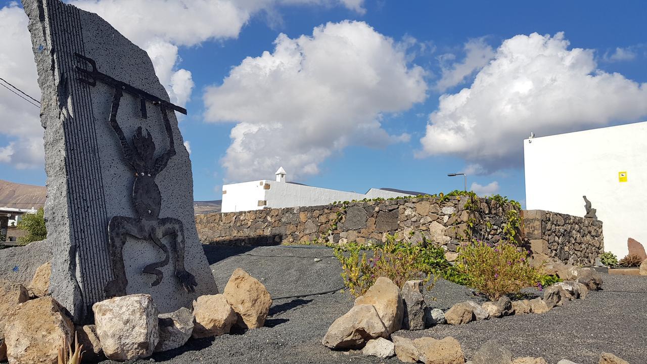Caserio Leandro I Tías Buitenkant foto